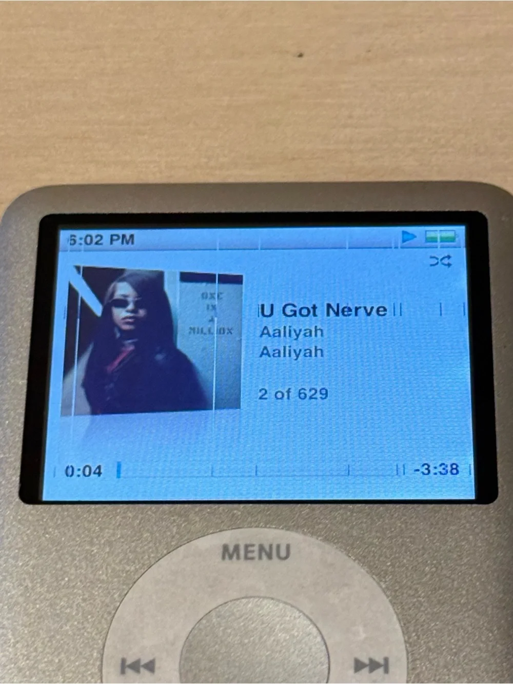 iPod Nano A1236 4GB Silver Tested Battery 8-10Hr w/Charg-629Songs Read Info Blw!